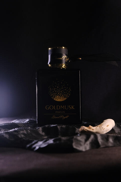 Luxus Parfüm Flakon Produktfotografie Goldmusk Nischenparfüm